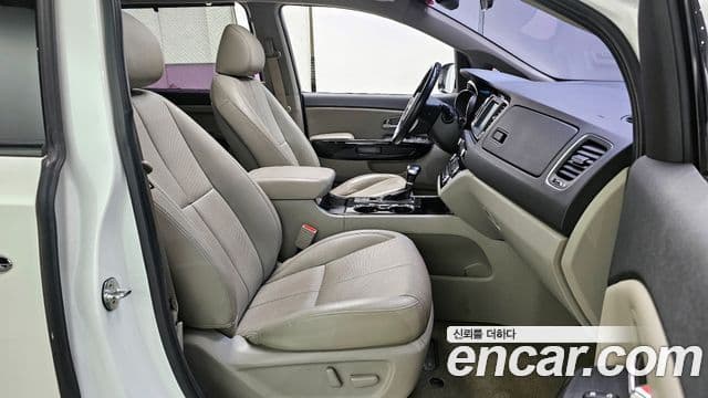 Kia The / новый New Carnival VIP, 2019 11