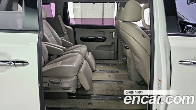 Kia The / новый New Carnival VIP, 2019 12