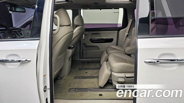 Kia The / новый New Carnival VIP, 2019 13