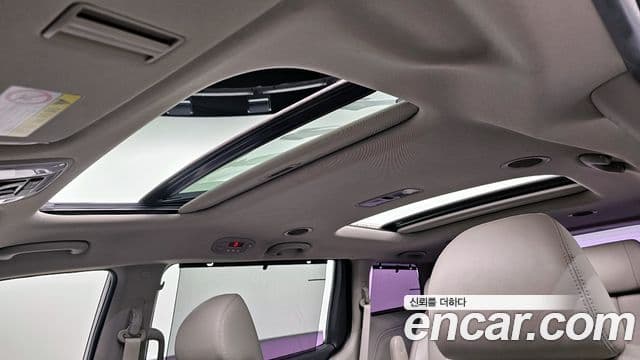 Kia The / новый New Carnival VIP, 2019 19