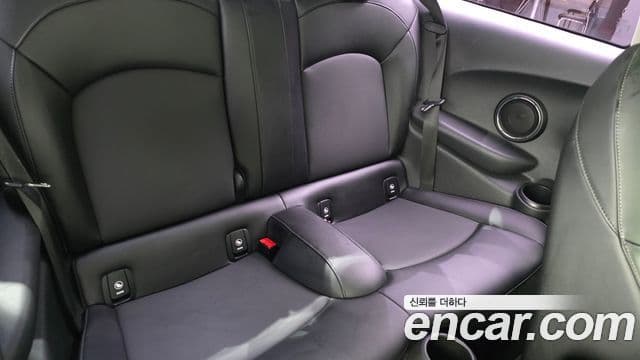 Mini Cooper 3세대, 2017 12