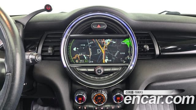 Mini Cooper 3세대, 2017 14