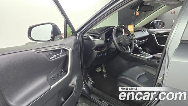 Toyota RAV4 5세대, 2021 10