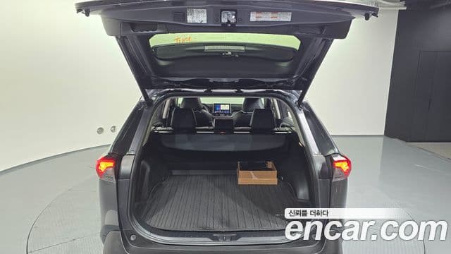 Toyota RAV4 5세대, 2021 20