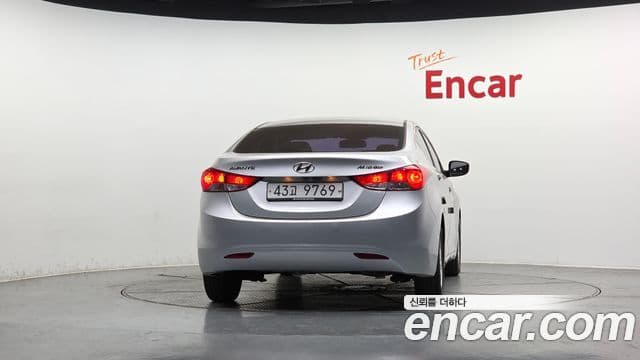 Hyundai Avante MD M16 GDI Deluxe, 2012 4