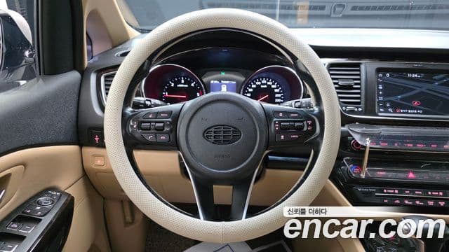 Kia The / новый New Carnival VIP, 2019 13