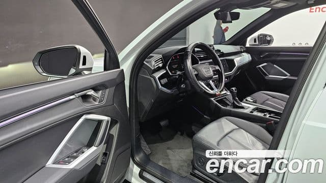 Audi Q3 (F3) Premium, 2023 11