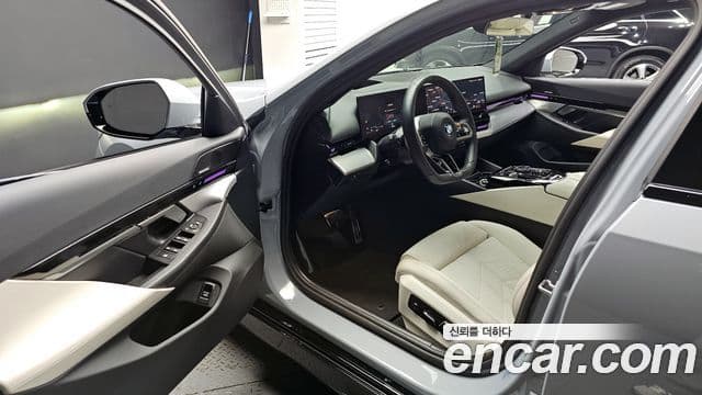 BMW 5시리즈 (G60) 523d xDrive M Sport, 2024 10