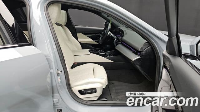 BMW 5시리즈 (G60) 523d xDrive M Sport, 2024 11