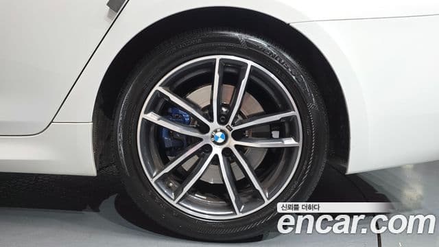 BMW 5시리즈 (G30) 520i M Sport, 2022 все фото