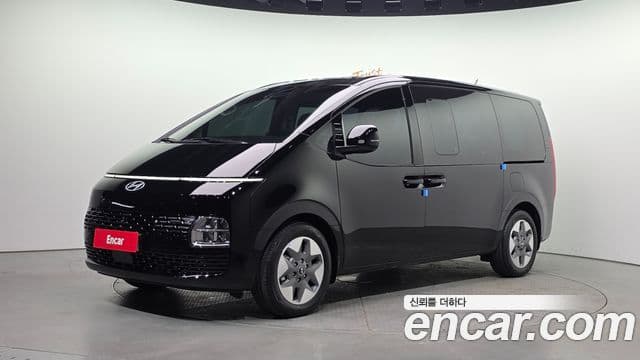 Hyundai Staria Modern, 2025 1