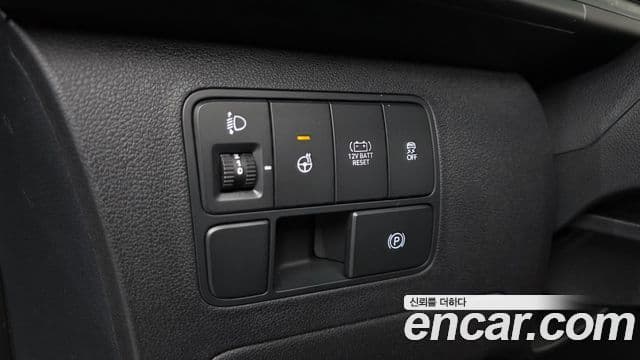 Hyundai Staria Modern, 2025 12