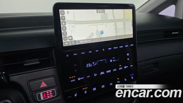 Hyundai Staria Modern, 2025 13