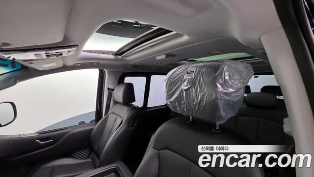 Hyundai Staria Modern, 2025 18