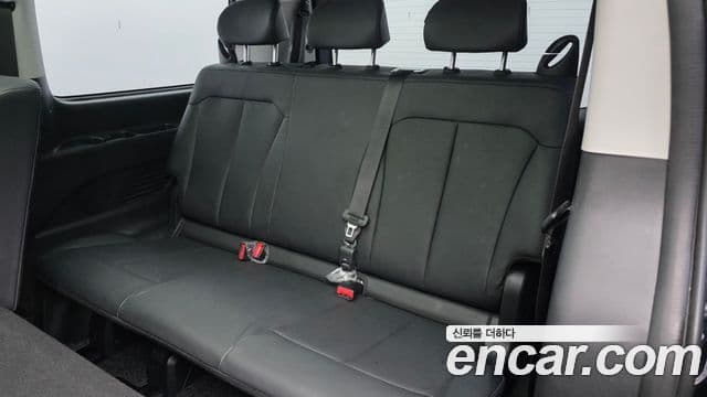 Hyundai Staria Modern, 2025 19