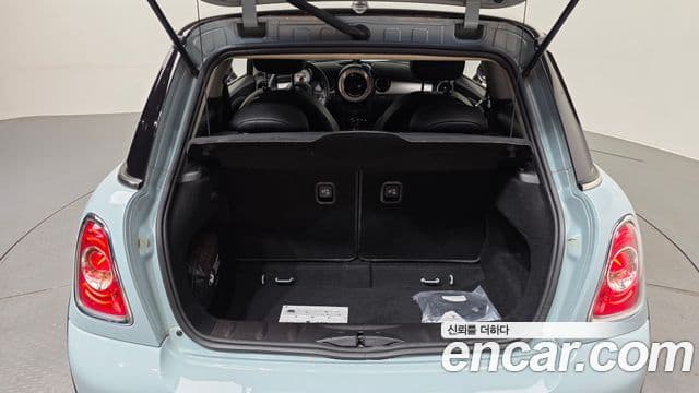 Mini Cooper SE, 2012 20