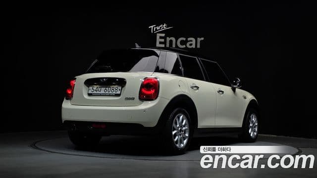 Mini Cooper 3세대, 2018 2