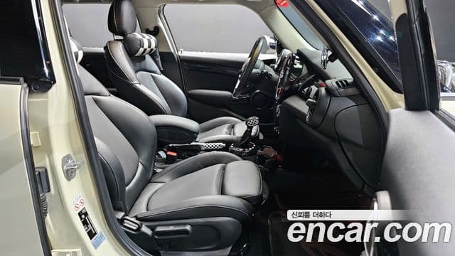 Mini Cooper 3세대, 2018 10