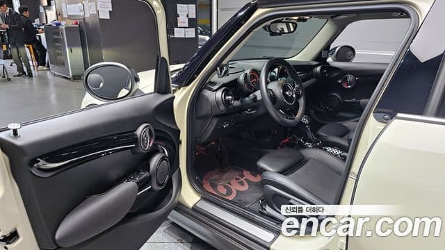 Mini Cooper 3세대, 2018 11