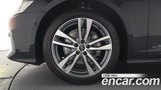 Audi A6 (C8) Premium, 2021 все фото