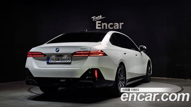BMW 5시리즈 (G60) 520i M Sport, 2025 2
