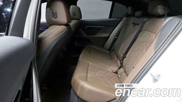 BMW 5시리즈 (G60) 520i M Sport, 2025 12