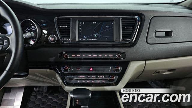 Kia The / новый New Carnival President, 2019 16