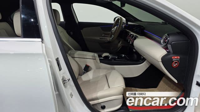 Mercedes-Benz A-класс W177 A200d седан, 2023 11