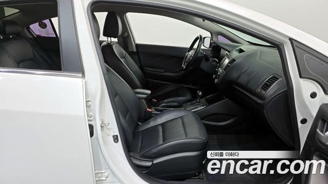 Kia K3 Trendy, 2013 11