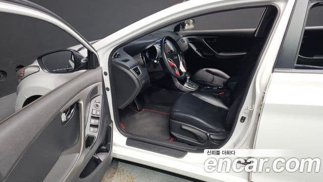 Hyundai Avante MD Premier, 2011 10