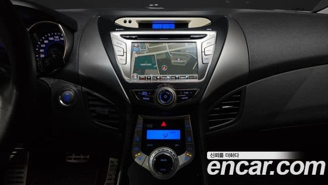 Hyundai Avante MD Premier, 2011 15