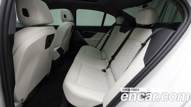 BMW 5시리즈 (G60), 2025 11