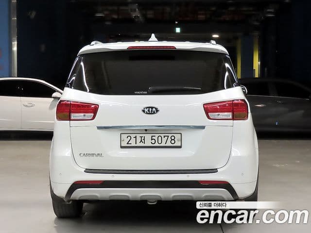 Kia All New Carnival Prestige, 2018 4