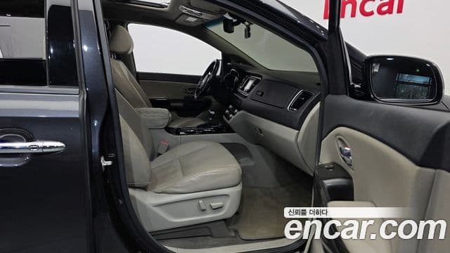 Kia The / новый New Carnival Prestige, 2019 11