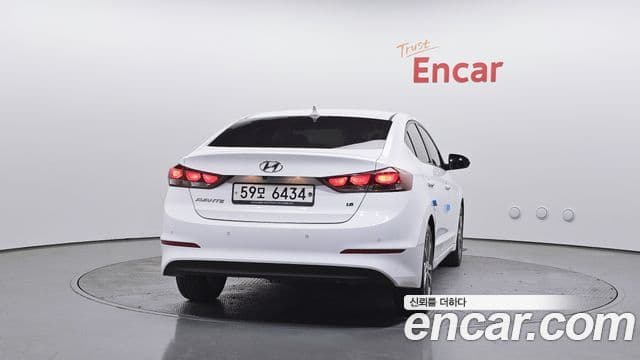 Hyundai Avante AD 1.6 GDI Value Plus, 2018 4