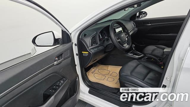 Hyundai Avante AD 1.6 GDI Value Plus, 2018 10