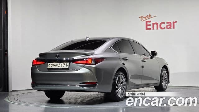 Lexus ES300h 7세대 Executive, 2023 2