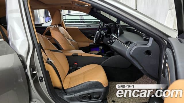 Lexus ES300h 7세대 Executive, 2023 11