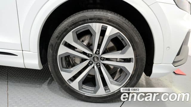 Audi Q8 (4M) Premium, 2023 все фото