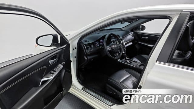 Toyota New 캠리 2.5 XLE, 2016 10