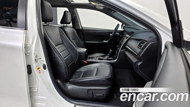 Toyota New 캠리 2.5 XLE, 2016 11