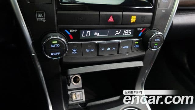 Toyota New 캠리 2.5 XLE, 2016 16