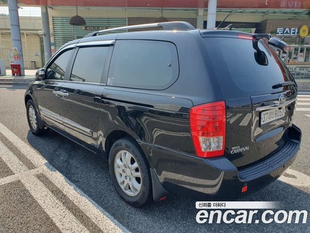 Kia Carnival R люксовая версия, 2013 3