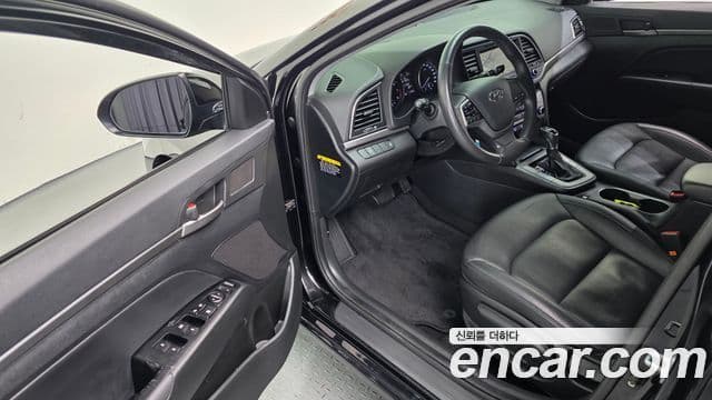 Hyundai Avante AD 1.6 GDI Smart, 2016 12