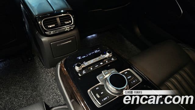 Genesis G90 Premium Luxury, 2021 18