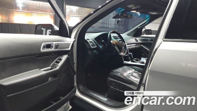 Ford Explorer 5세대, 2015 10