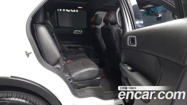 Ford Explorer 5세대, 2015 12