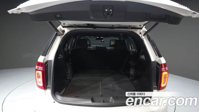 Ford Explorer 5세대, 2015 20