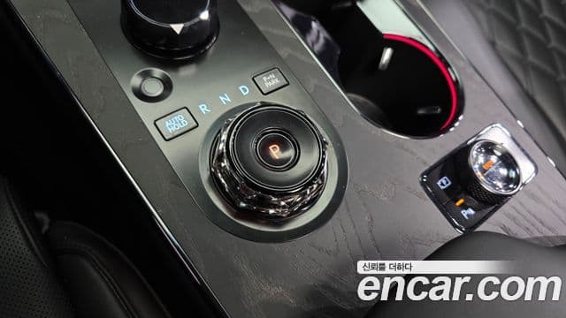 Genesis GV80 чёрный, 2025 9