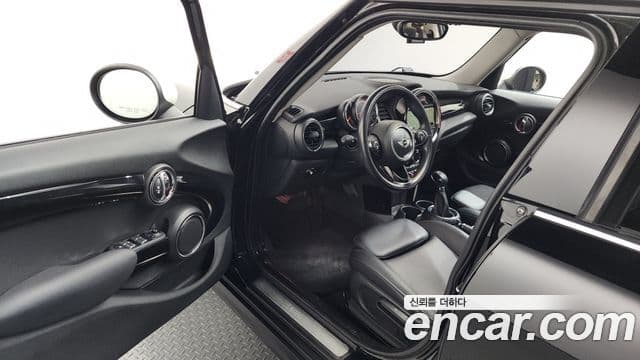 Mini Cooper 3세대, 2015 10